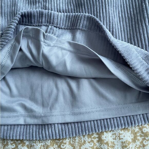 NWT Lulus corduroy mini skirt size medium - Picture 5 of 8